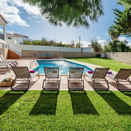 Protea - 5 Bedroom, Beach, Air-con, Wifi *