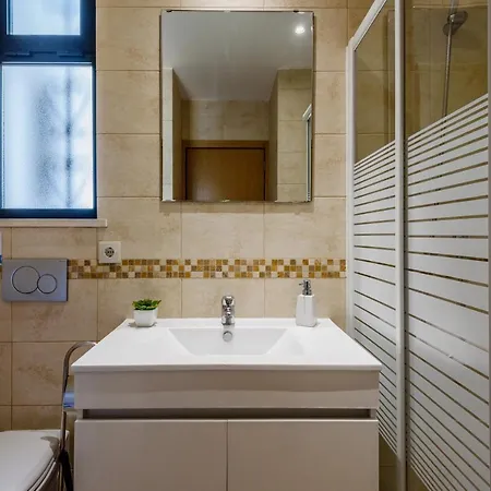 Protea - 5 Bedroom, Beach, Air-con, Wifi Albufeira