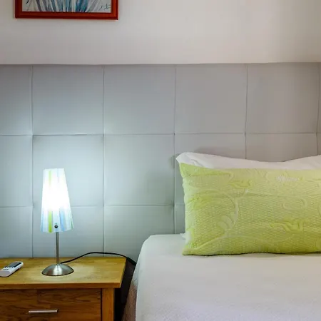 Holiday home Protea - 5 Bedroom, Beach, Air-con, Wifi
