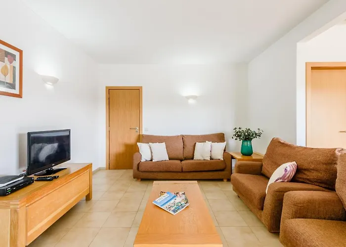 Protea - 5 Bedroom, Beach, Air-con, Wifi *