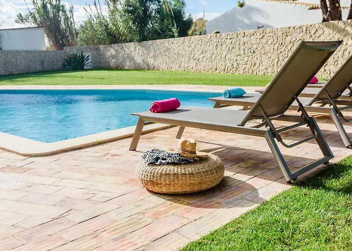 Casa de Férias Protea - 5 Bedroom, Beach, Air-con, Wifi *
