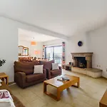 Protea - 5 Bedroom, Beach, Air-con, Wifi *