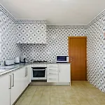 Protea - 5 Bedroom, Beach, Air-con, Wifi Vakantiehuis