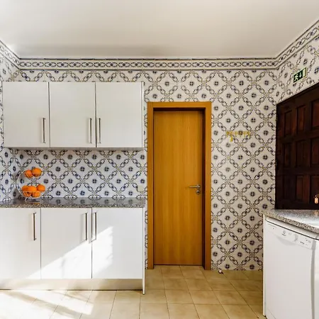 Feriehus Protea - 5 Bedroom, Beach, Air-con, Wifi Albufeira
