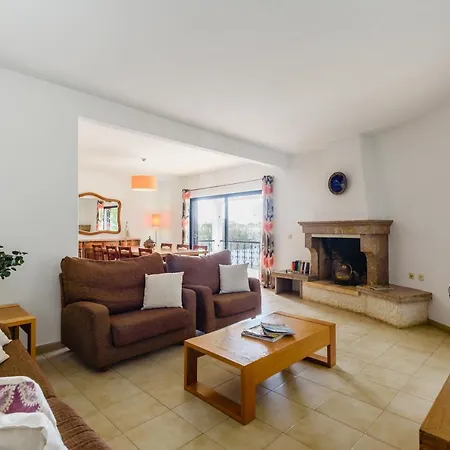 Protea - 5 Bedroom, Beach, Air-con, Wifi *