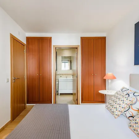 Protea - 5 Bedroom, Beach, Air-con, Wifi *